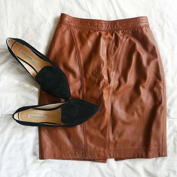 ✨Vintage✨ Vegan Leather Pencil Skirt - Picture 1 of 7